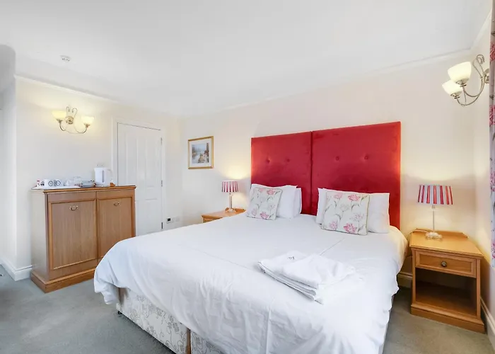 Hotel Charles House - Windsor Castle