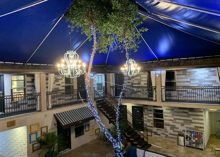 L.A. Sky Boutique Hotel