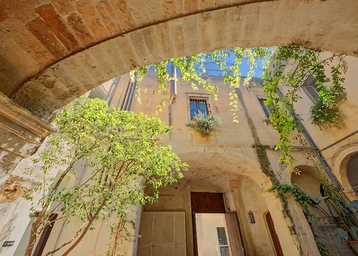 Vico dei Bolognesi Palazzo Personè