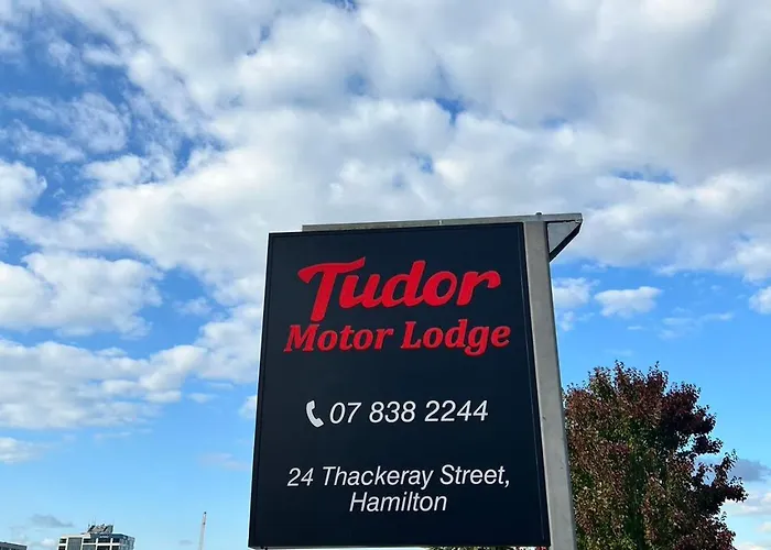 Tudor Motor Lodge