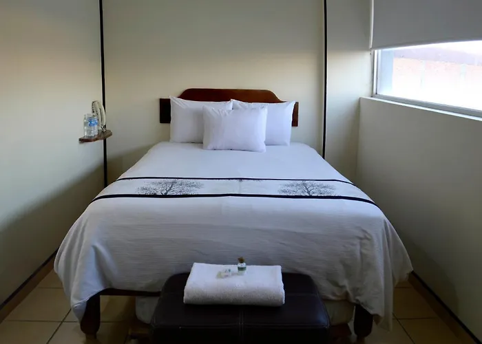 Hotel Mateos 1215
