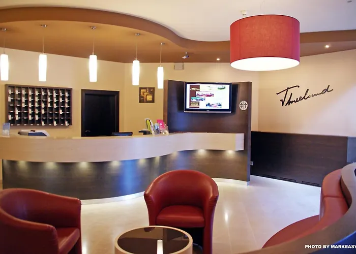 Threeland Hotel