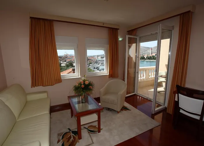 Hotel Trogir Palace