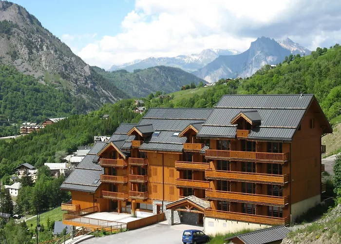 Résidence Odalys Le Hameau et les Chalets de la Vallée d'Or