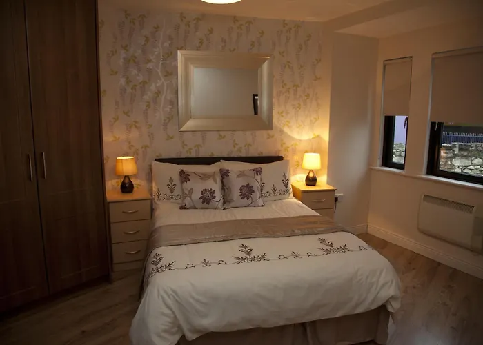 Arch House B&B & Apartments