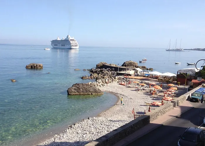 B&B Miramare Giardini Naxos