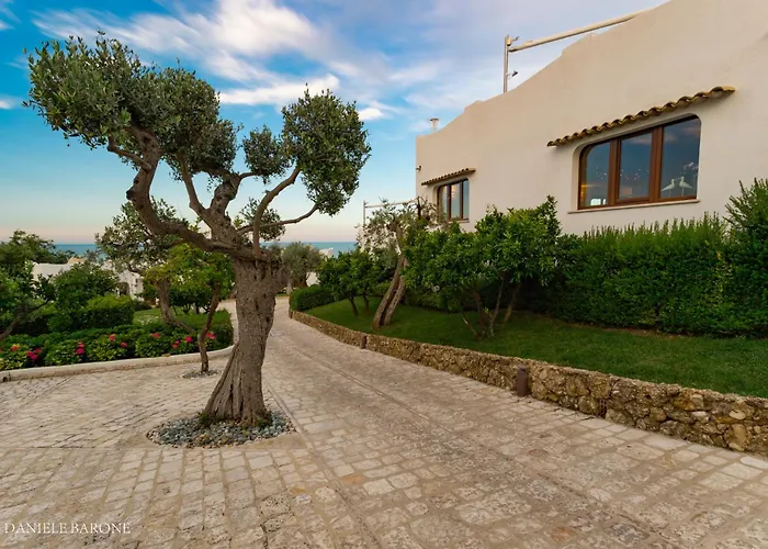 Baia Delphis Resort Vasto