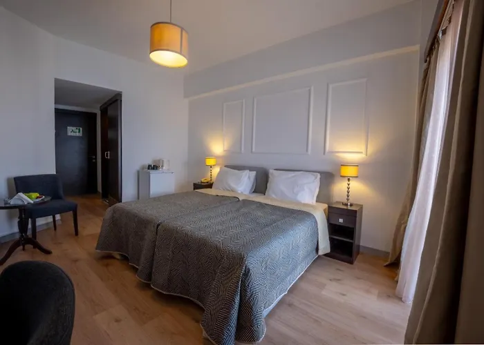 Kyrenia British Harbour Hotel