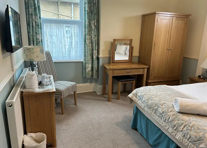 Harbour Lights Guesthouse Room Only
