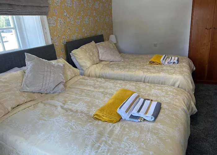 Holland Arms Hotel