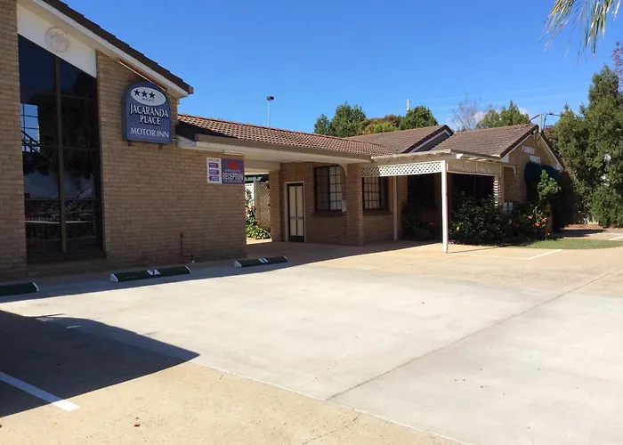 Jacaranda Place Motor Inn