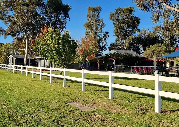 Boomerang Way Tourist Park Tocumwal