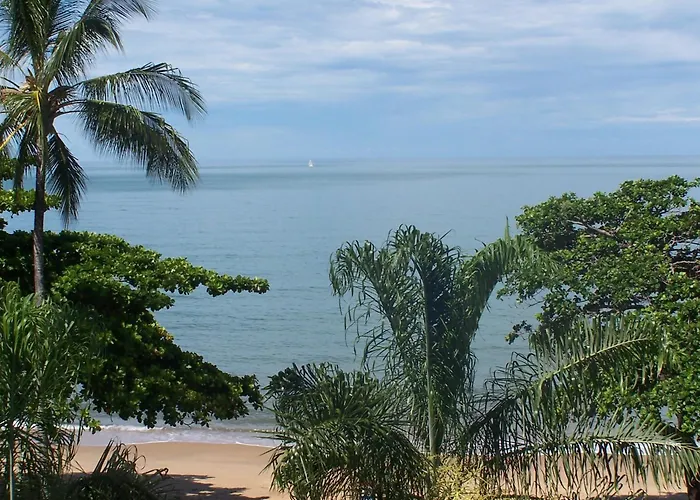 Roydon Beachfront Apartments