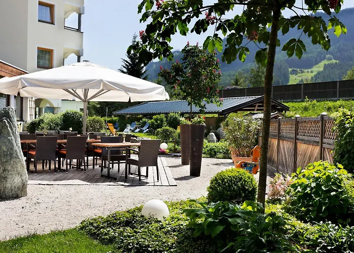 Smaragdhotel Tauernblick