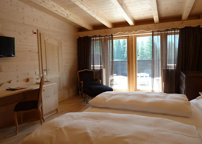 Hotel Ciasa Salares St. Kassian