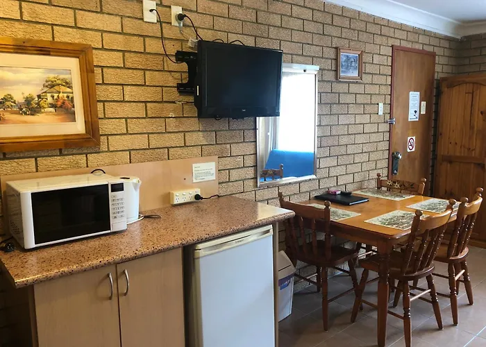 Lake Front Motel