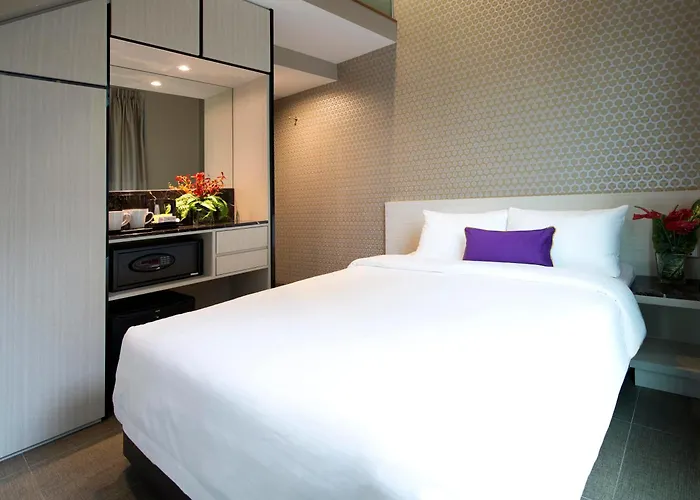 V Hotel Bencoolen