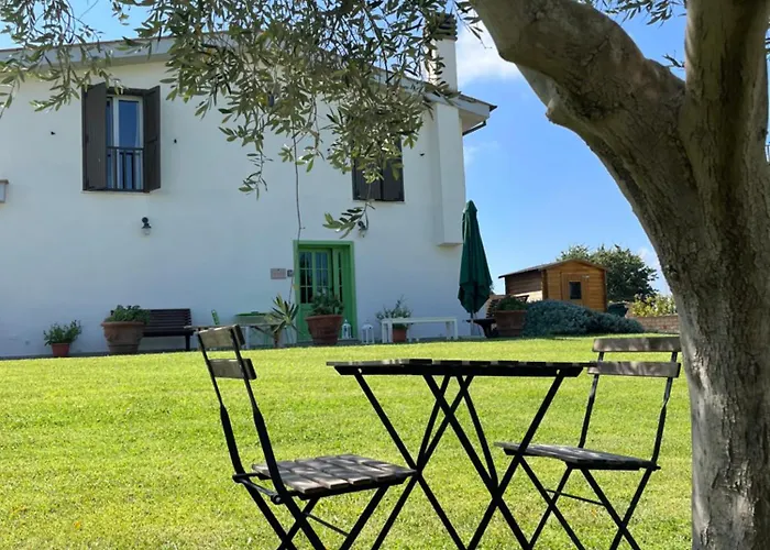 Bed And Breakfast Country Cottage