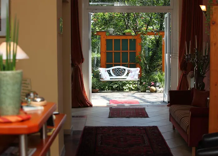 Garni Poelzl