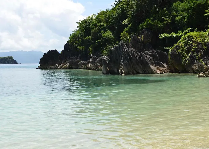 Tugawe Cove Resort Colongcocon