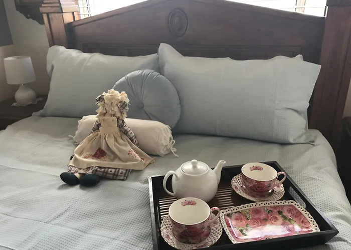 Cherry Blossom Cottage-With Country Charm And Spa