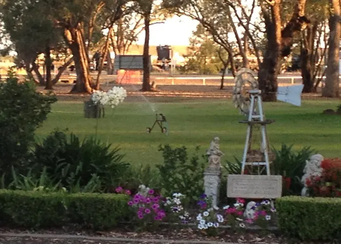 Cooee Motel
