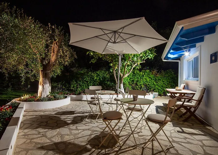 Sun 'N Chill, Boutique Apartments & Beach Villa