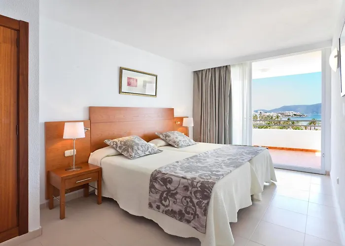 Hipotels Mercedes Aparthotel Cala Millor 