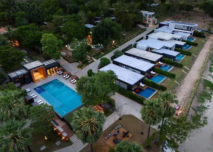 Sunshine Paradise Resort