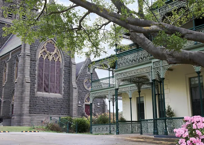 Myers Manor I Geelong Cbd