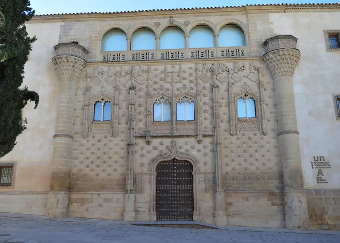 Hotel Baeza Monumental by eme hoteles