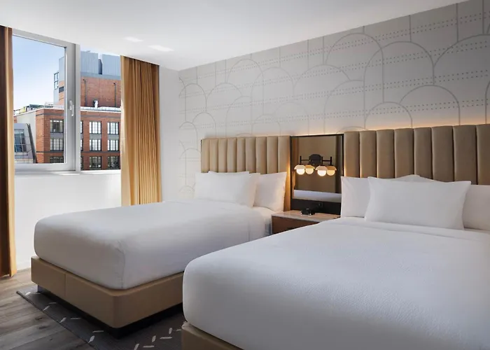 Courtyard By Marriott New York Manhattan / Soho