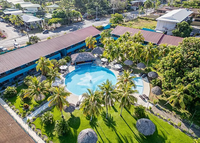 Beach Break Resort & Cr Surf Camp