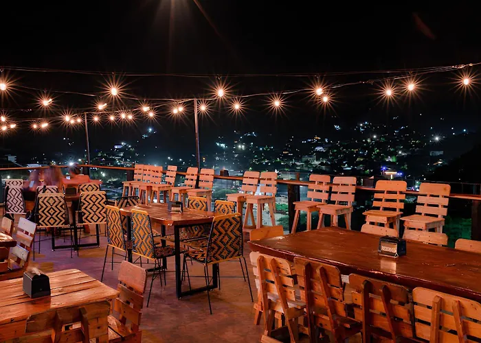 Playa Alta Hostal