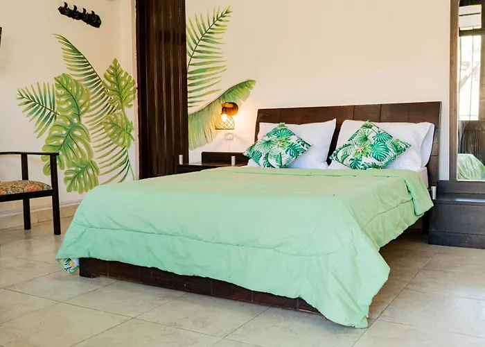 Playa Alta Hostal