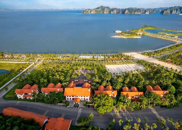 Tuan Chau Ha Long