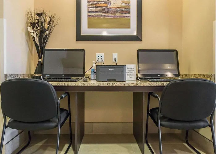 Comfort Inn & Suites Edmonton International Airport Nisku