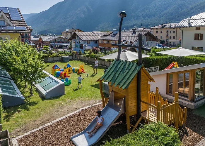 Alpholiday Dolomiti Wellness & Family Hotel Dimaro