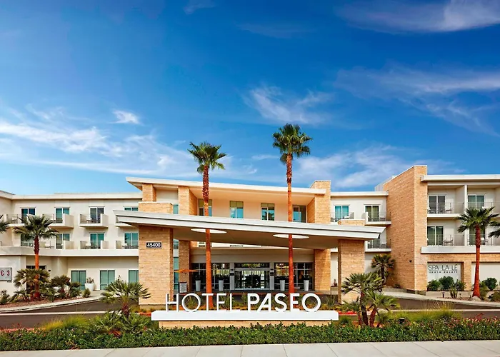 Paseo, Autograph Collection