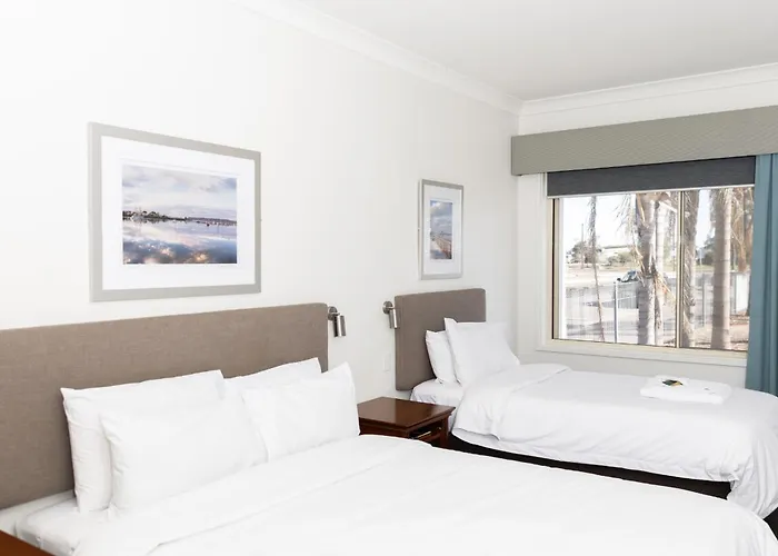 Pastoral Hotel Motel