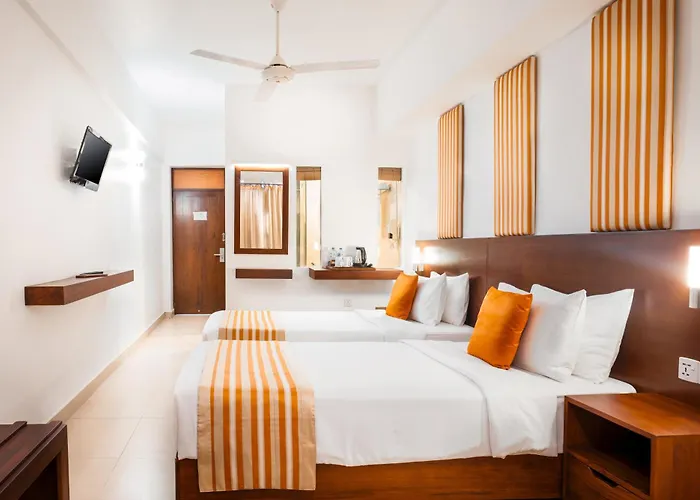 Camelot Beach Hotel Negombo
