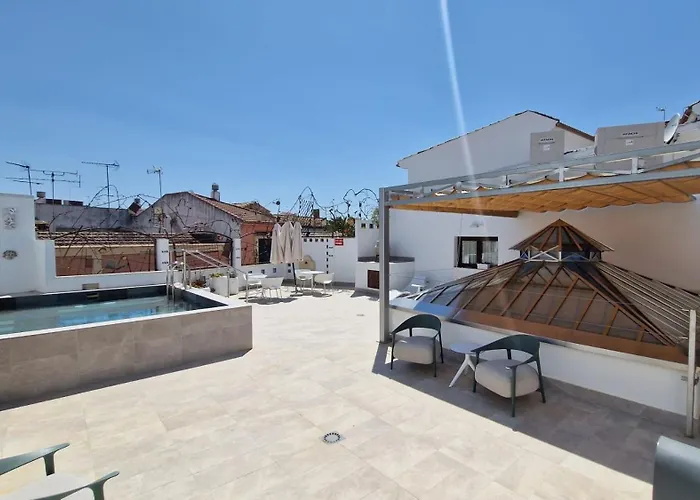 Hotel Oleum - Parking Gratuito bajo disponibilidad y reserva previa