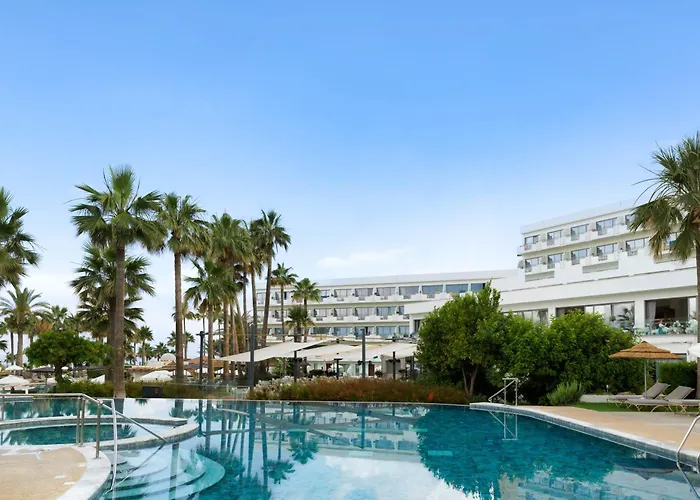 St George Beach & Spa (Adults Only)