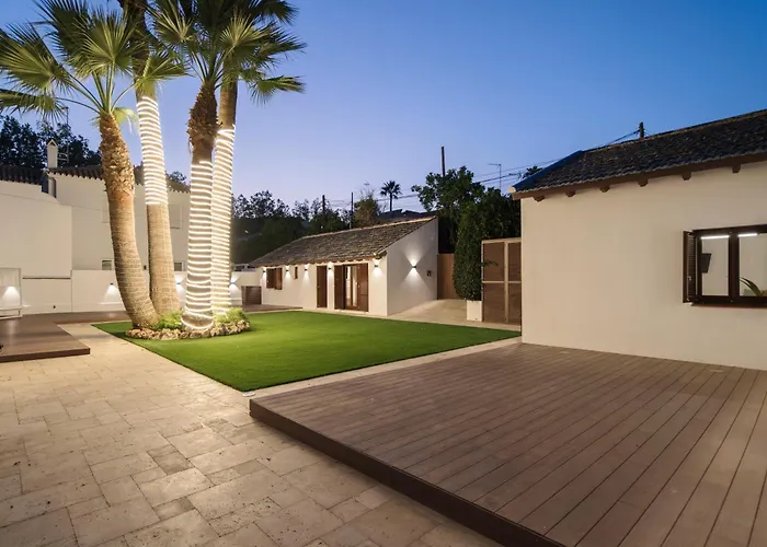 La Moderna Suites