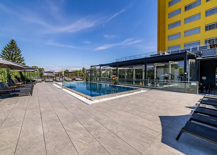 Hotel Aura Design&Garden Pool