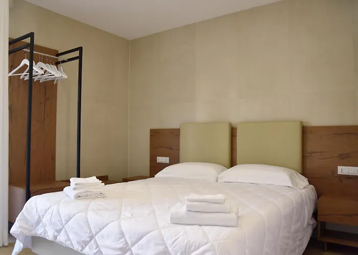 La Maison Latina Guest House