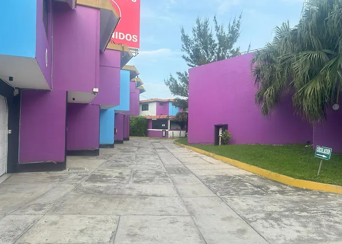 Auto Hotel El Cine