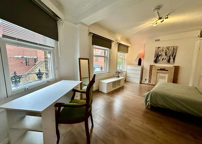 Locke & Quay Exclusive Rooms