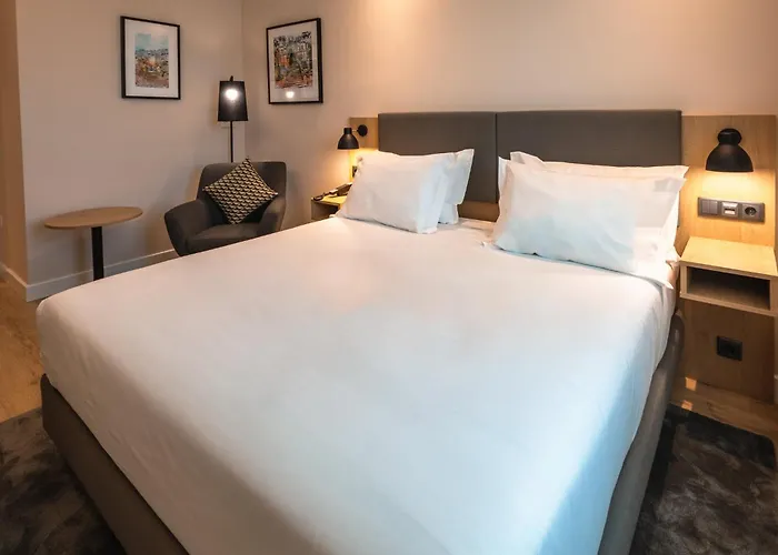 Holiday Inn By Ihg