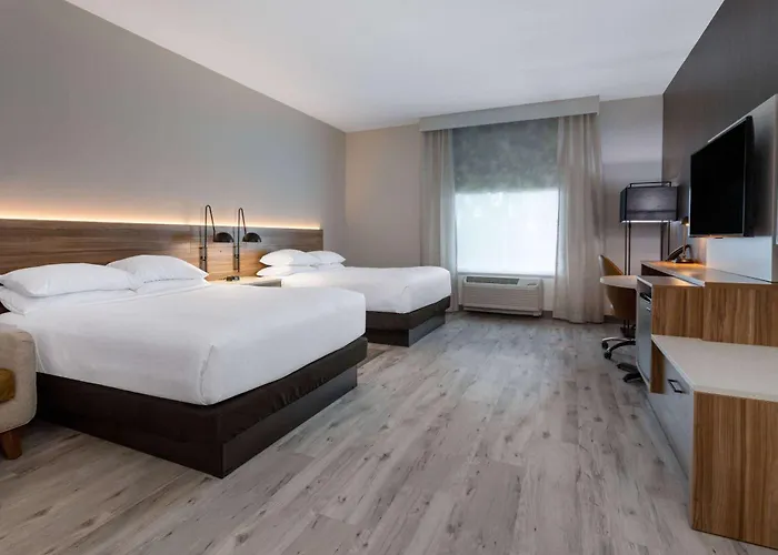 Wyndham Garden Orlando Airport - Free Airport Shuttle